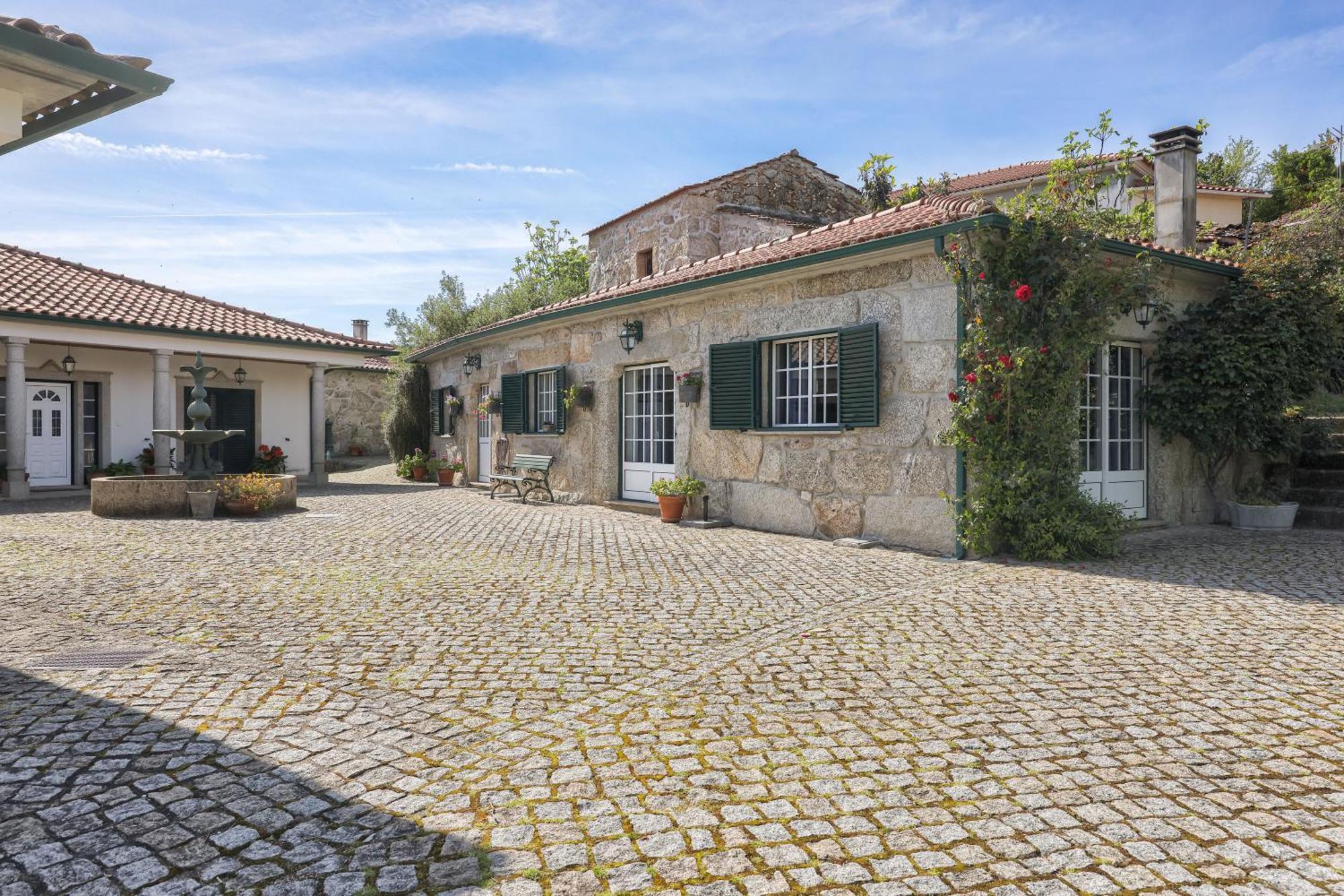 Charming Granite Cottage In Beautiful Surroundings Casal Diz Экстерьер фото