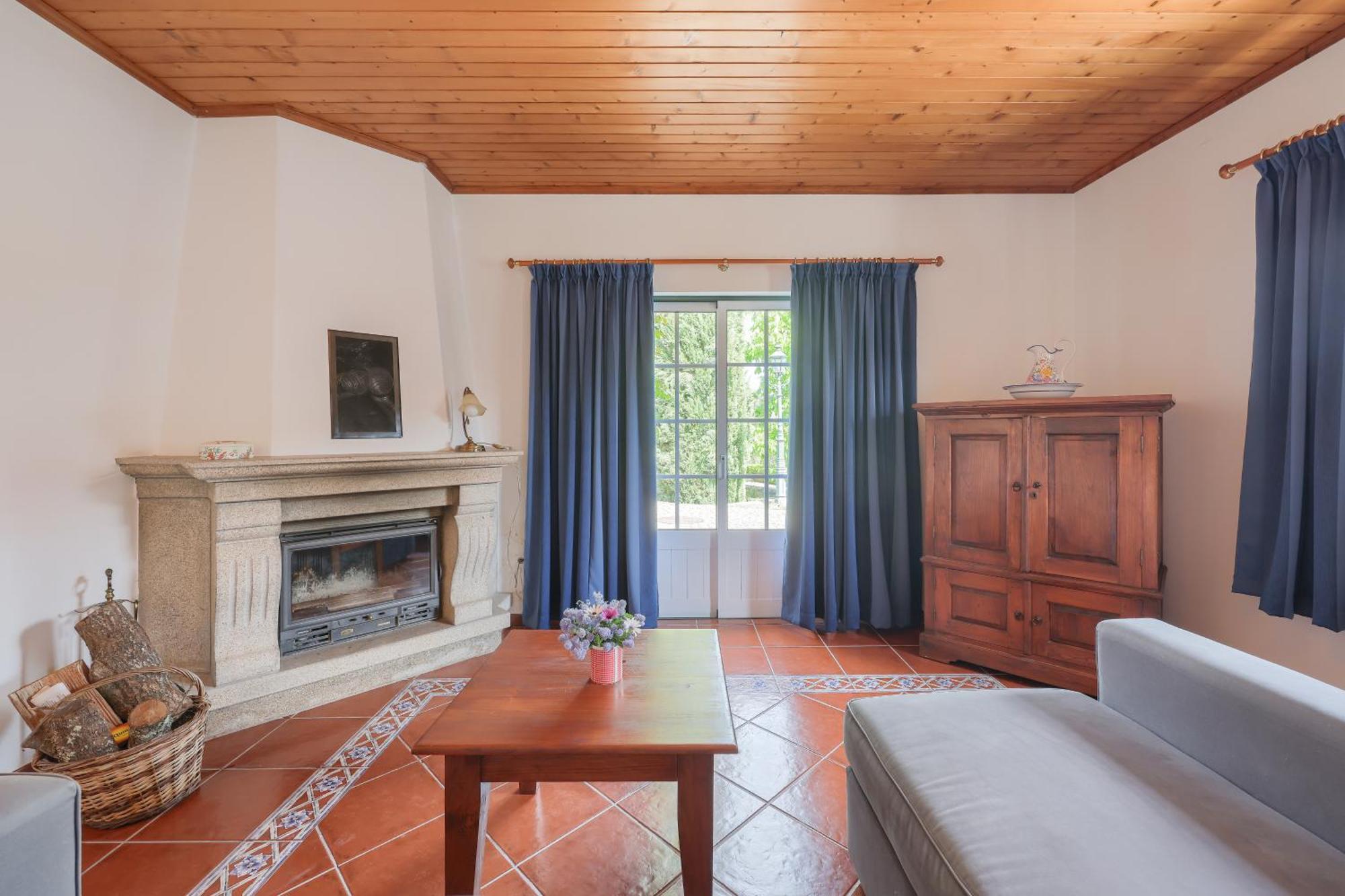 Charming Granite Cottage In Beautiful Surroundings Casal Diz Экстерьер фото